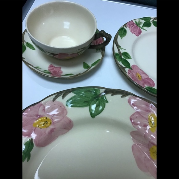 Franciscan Desert Rose 4 piece place setting - Picture 2 of 10